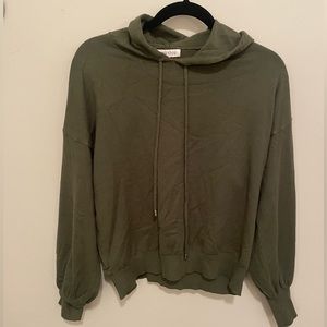 Green cropped hoodie